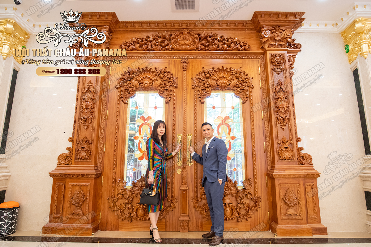 cửa gỗ tân cổ điển